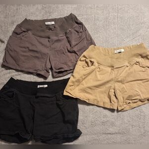 Size Large Below Belly Maternity Shorts